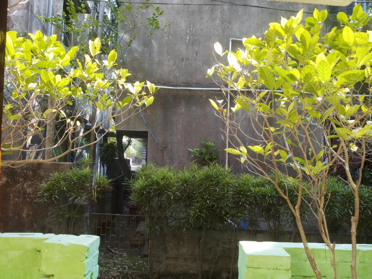 Dden Vennell 2-homestay Close To Metro Hostel Kolkata